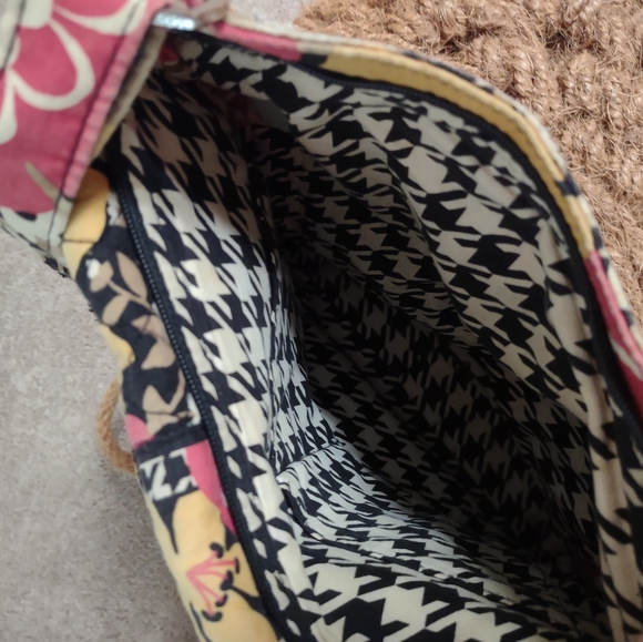 Vera Bradley classic crossbody bag - Picture 4 of 5